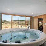 L'urson, Spacieux, Jacuzzi, Hammam Et Sauna Chalé