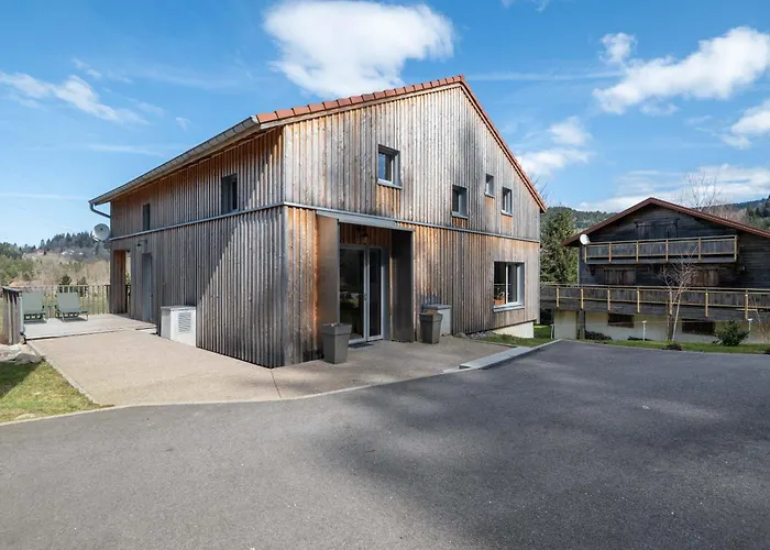 L'urson, Spacieux, Jacuzzi, Hammam Et Sauna Chalet